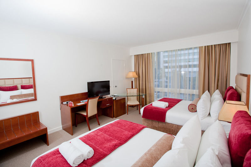 Royal On The Park Hotel