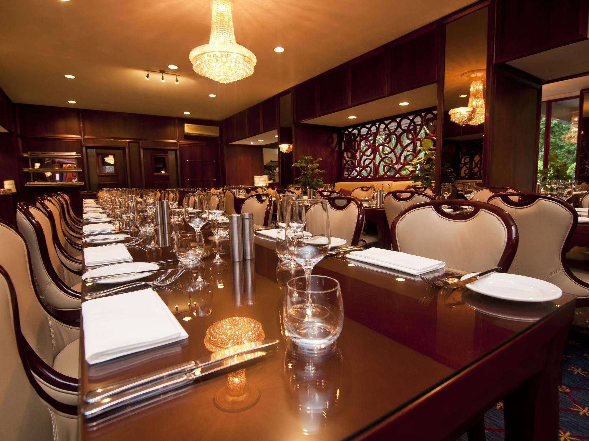 Hotel Royal On The Park 4*